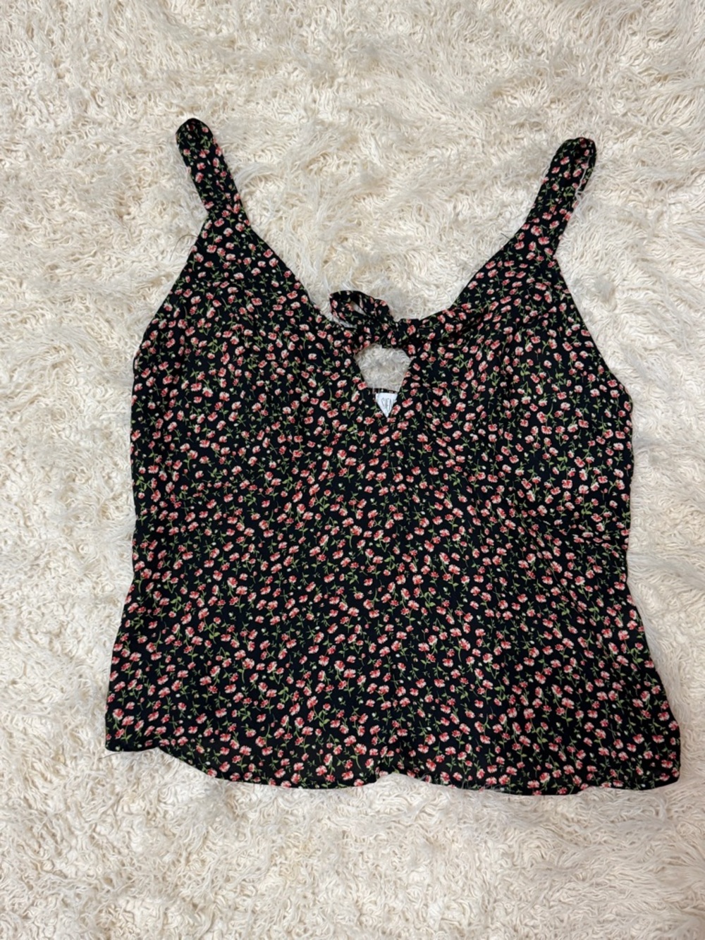 Sienna Sky floral tie-Front Tank top Black with red Rose Print women’s medium